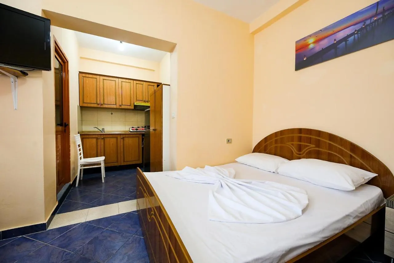 Mere Family House 0*, Vlore Albania